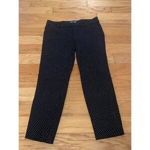 Old navy women’s low rise black polka dot skinny ankle pants size 8P
